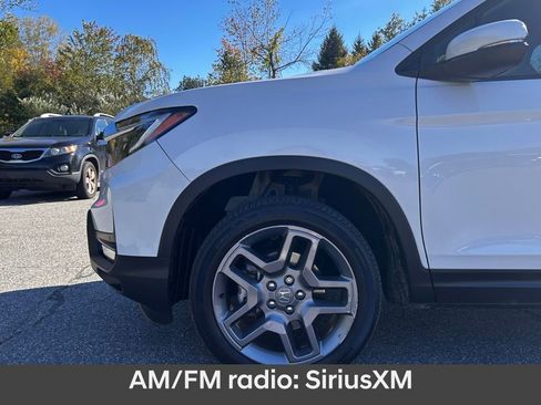 Used 2023 Honda Passport EX-L image 2