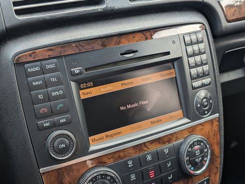 Used 2012 Mercedes-Benz R 350 4MATIC image 13