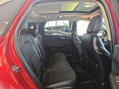 Used 2020 Ford Escape Titanium AWD/4WD image 38