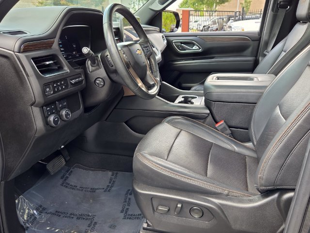 Used 2024 Chevrolet Tahoe High Country w/ Premium Package 2 AWD/4WD image 13
