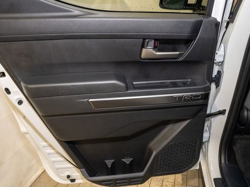 Used 2025 Toyota Tacoma TRD Off-Road image 9