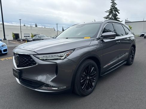 Used 2023 Acura MDX SH-AWD w/ Advance Package image 3