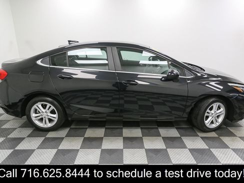 Used 2018 Chevrolet Cruze LT FWD image 7