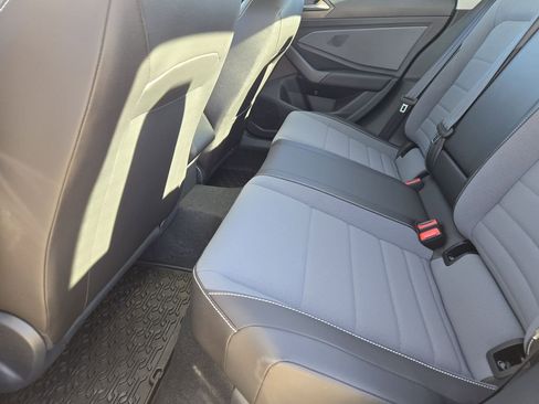 New 2026 Volkswagen Jetta SE FWD image 21