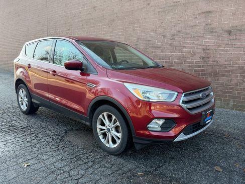 Used 2017 Ford Escape SE image 7