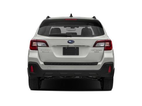 Used 2019 Subaru Outback 3.6R Touring AWD/4WD image 5