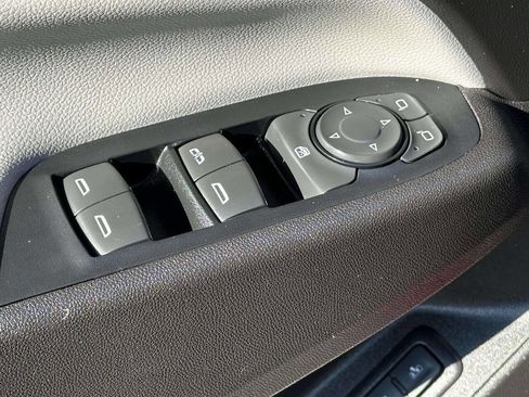 Used 2019 Chevrolet Equinox Premier image 21