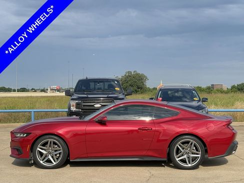 Used 2024 Ford Mustang Premium RWD image 3