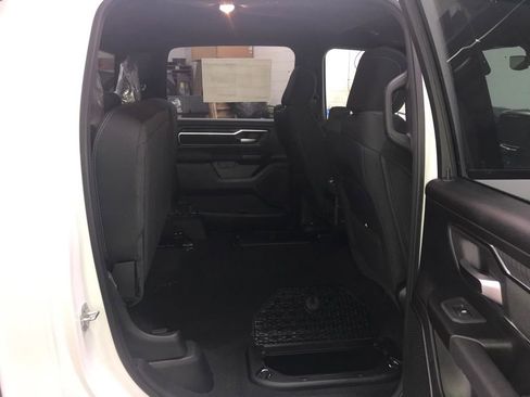 New 2026 RAM 1500 4x4 Crew Cab image 40