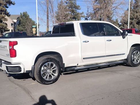 Used 2024 Chevrolet Silverado 1500 High Country w/ Technology Package image 9