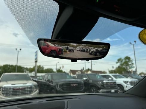 Used 2021 Chevrolet Suburban High Country AWD/4WD image 59