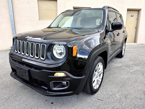 Used 2015 Jeep Renegade Latitude image 15