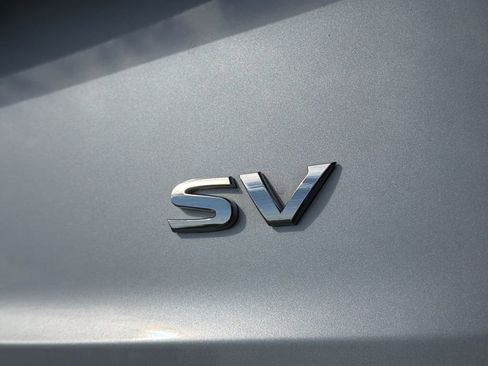 Used 2023 Nissan Rogue SV image 15