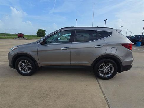 Used 2018 Hyundai Santa Fe Sport FWD image 5