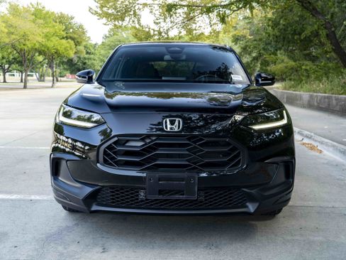 Used 2025 Honda HR-V Sport image 3