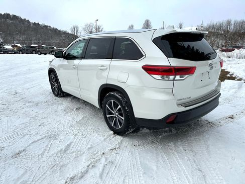 Used 2017 Toyota Highlander XLE image 7