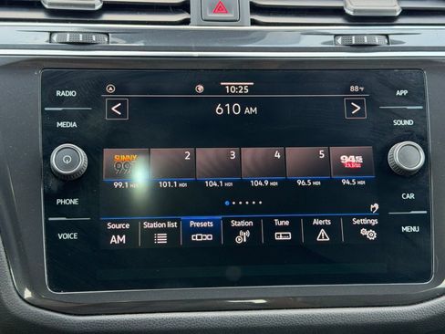 Certified 2023 Volkswagen Tiguan SE R-Line FWD image 20