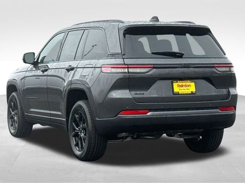 New 2026 Jeep Grand Cherokee Laredo image 8
