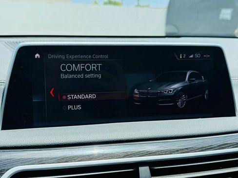 Used 2019 BMW 740i w/ M Sport Package RWD image 31