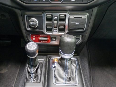 Certified 2023 Jeep Wrangler Unlimited Rubicon 4xe image 19