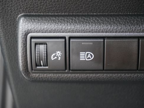 Used 2022 Toyota Corolla LE FWD image 15