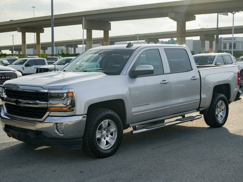 Used 2018 Chevrolet Silverado 1500 LT w/ All Star Edition AWD/4WD image 18