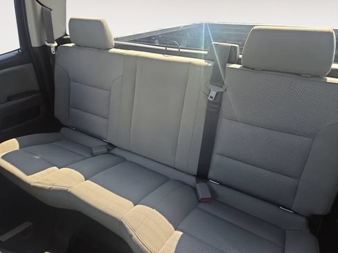 Used 2019 Chevrolet Silverado 1500 Custom w/ Custom Convenience Package AWD/4WD image 13