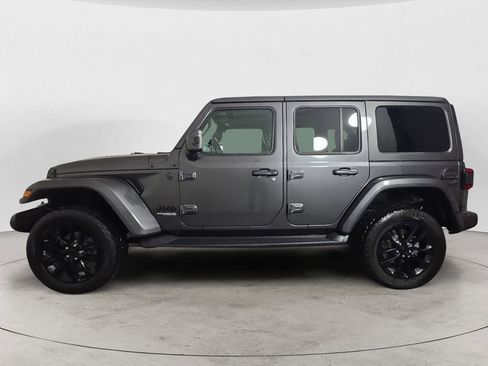 Used 2021 Jeep Wrangler Unlimited Sahara AWD/4WD image 2