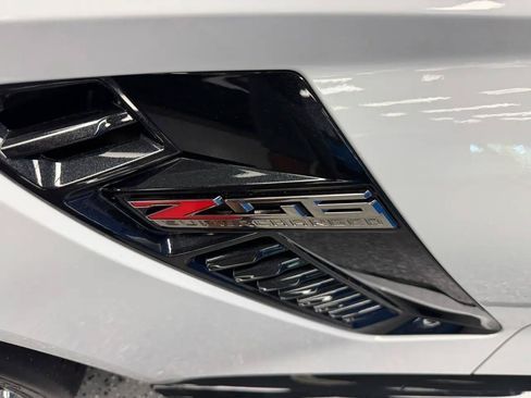 Used 2016 Chevrolet Corvette Z06 w/ 3LZ Preferred Equipment Group RWD image 24