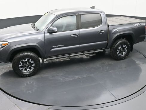 Used 2021 Toyota Tacoma TRD Off-Road image 31