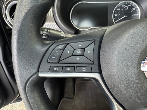 Used 2019 Nissan Kicks SV w/ Exterior Package FWD image 16