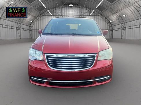 Used 2013 Chrysler Town & Country Touring w/ Trailer Tow Group image 3