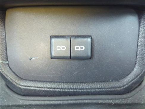 Certified 2023 Toyota Highlander XLE image 21