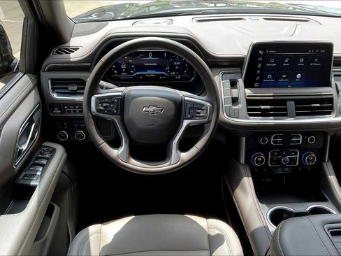 Used 2023 Chevrolet Tahoe Z71 w/ Luxury Package image 9