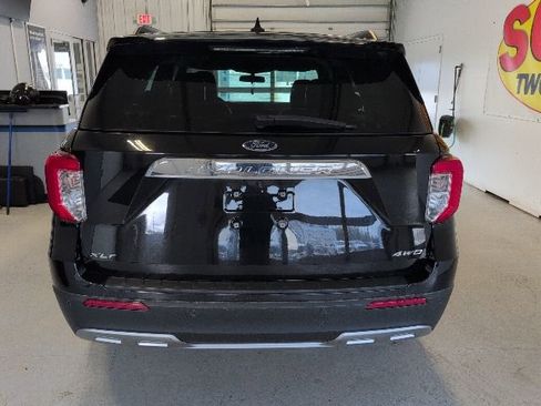 Certified 2023 Ford Explorer XLT AWD/4WD image 4