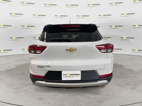 Used 2023 Chevrolet TrailBlazer LT FWD image 4