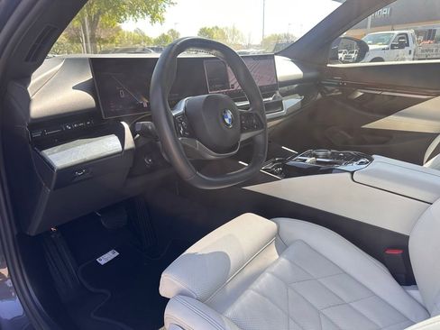 Used 2024 BMW 530i w/ Premium Package image 22