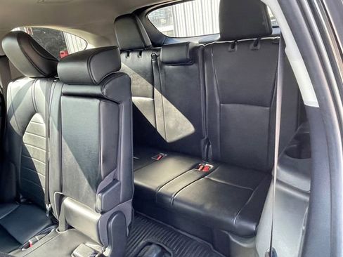 Used 2023 Toyota Highlander XLE AWD/4WD image 20