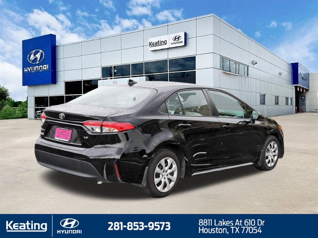 Used 2025 Toyota Corolla LE FWD image 5