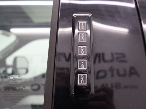 Used 2021 Ford F250 Lariat AWD/4WD image 39