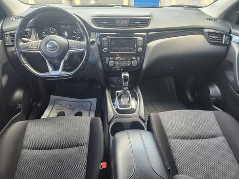 Used 2019 Nissan Rogue Sport SV w/ All-Weather Package image 8