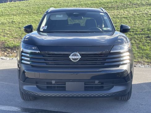 Used 2025 Nissan Kicks SV w/ SV Premium Package image 3