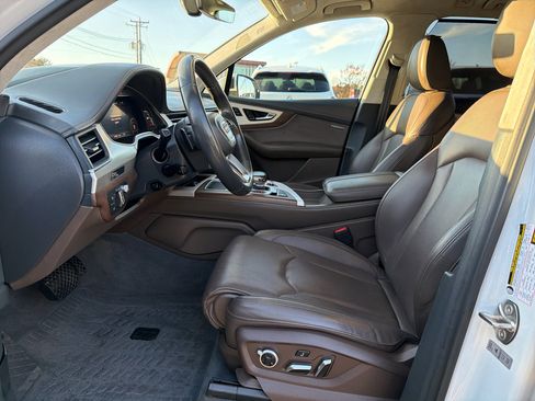 Used 2019 Audi Q7 3.0T Prestige w/ Prestige Package image 11