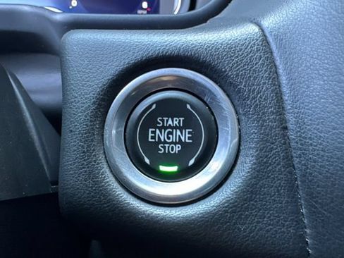 Used 2022 Chevrolet Suburban LT AWD/4WD image 36
