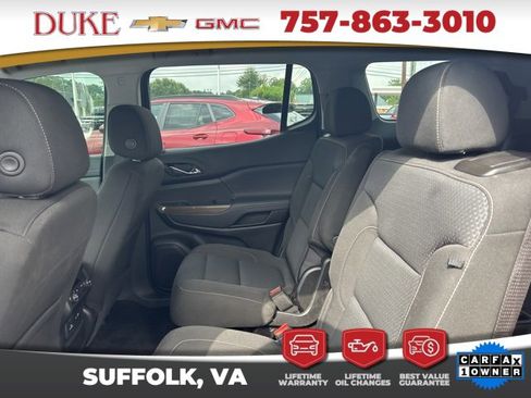 Used 2023 GMC Acadia SLE w/ Driver Convenience Package image 9