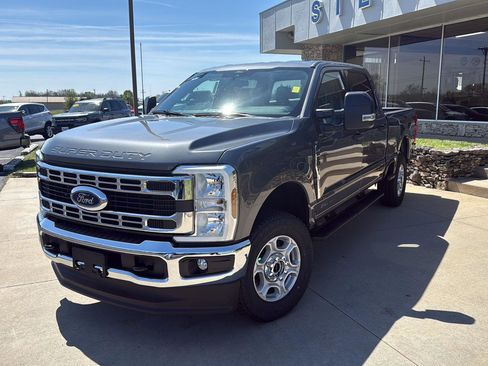 New 2026 Ford F250 XLT image 3