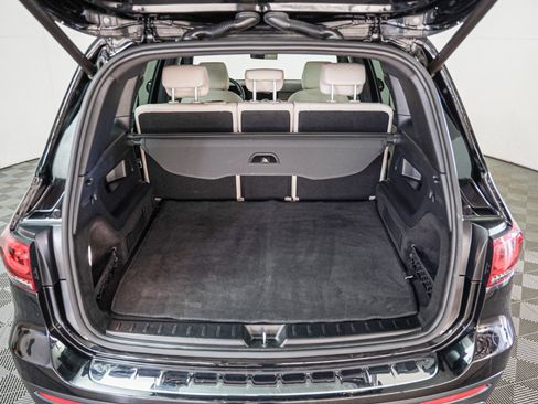 Certified 2023 Mercedes-Benz GLB 250 image 11