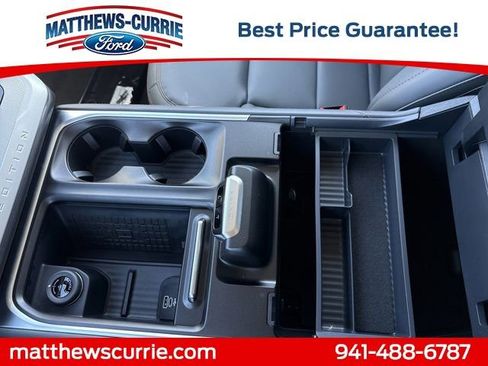 New 2025 Ford Expedition Active image 23