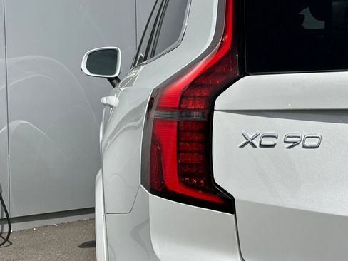 New 2025 Volvo XC90 T8 Plus w/ Protection Package Premier image 32