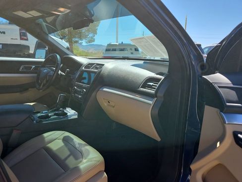 Used 2017 Ford Explorer XLT w/ Equipment Group 202A FWD image 23